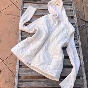 Carolyn Taylor Cream hoodie jacket - Sz. M zip up with pockets